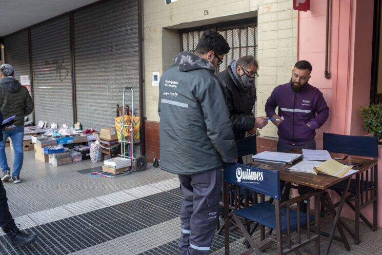Campana: Realizan controles para ordenar la venta ambulante