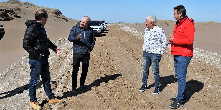 Monte Hermoso: Avanzan las obras en el camino de cintura y en la red cloacal