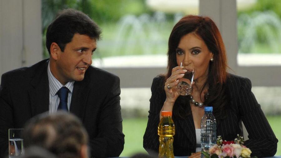 Massa calificó de "absurdo" y "peligroso antecedente" el alegato contra Cristina