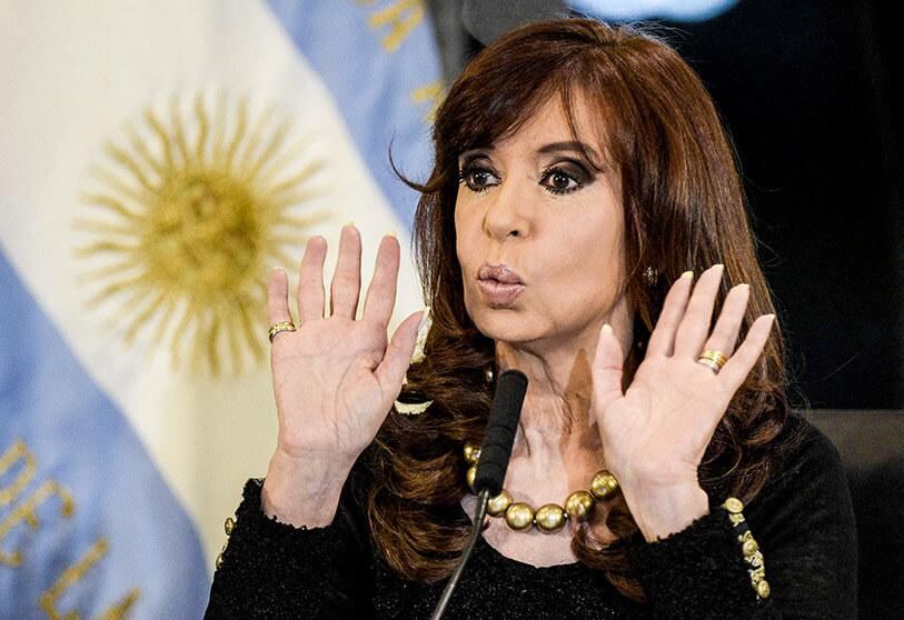 Cristina Kirchner denunció que fue llevada de "los pelos" ante la justicia"