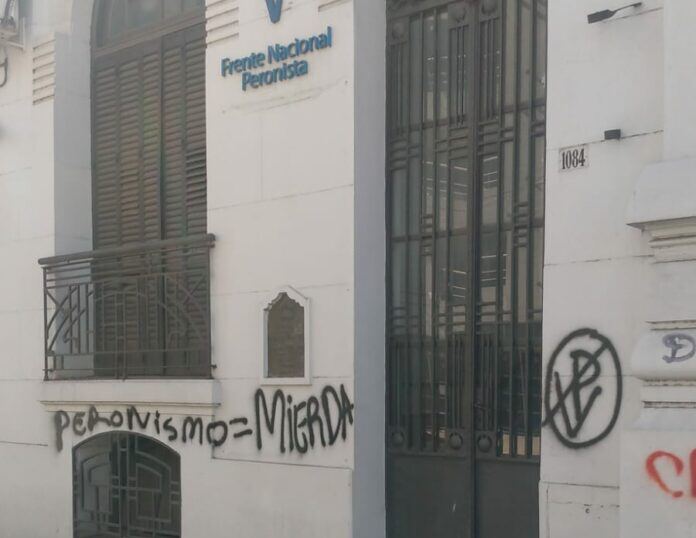 La Plata: Vandalizan la sede del Frente Nacional Peronista