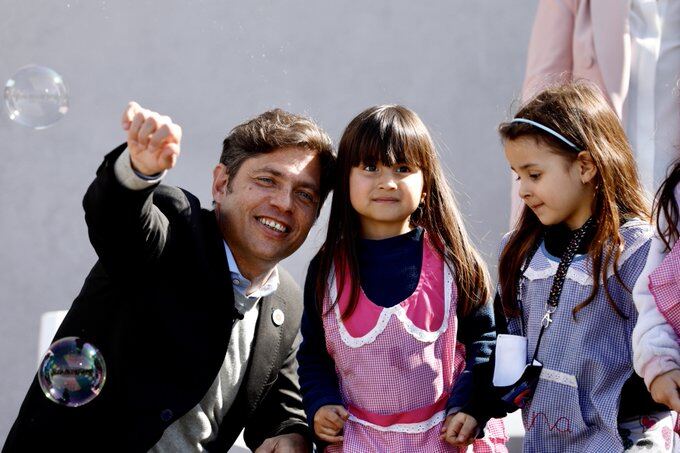 Axel Kicillof inauguró el edificio educativo número 100 de su gestión