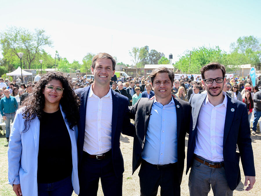 San Vicente: Axel Kicillof inauguró las plazas de los barrios Biocca y San José