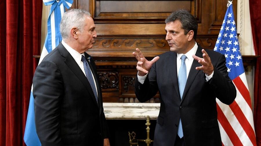 Massa viaja a Washington para participar de asamblea del FMI y el Banco Mundial