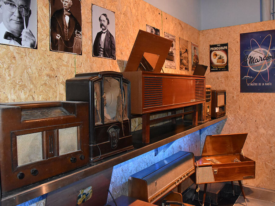 Berisso: Se inauguró el Museo de Radio y Combinado en la Calle Nueva York