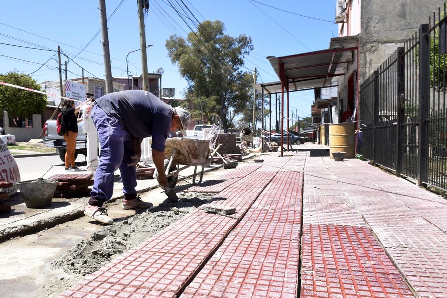 Tigre: Avanza el Plan de Veredas Comerciales en el barrio Almirante Brown