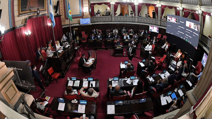 El Senado Bonaerense modificó la ley que establece el procedimiento de adopción
