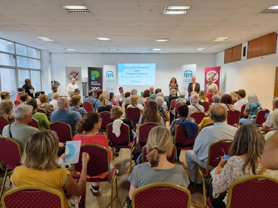 El IPS y Banco Provincia brindaron una charla de educación financiera en Mar del Plata