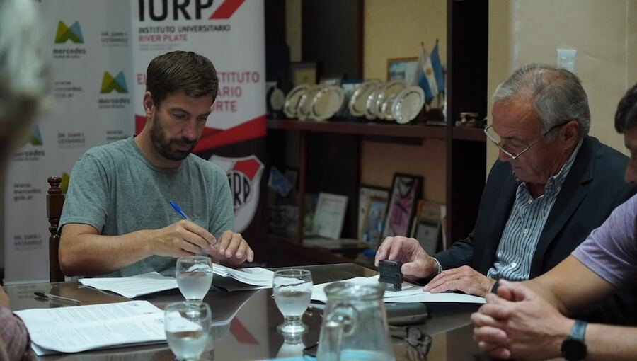 Mercedes: Se firmó un convenio con Instituto Universitario River Plate