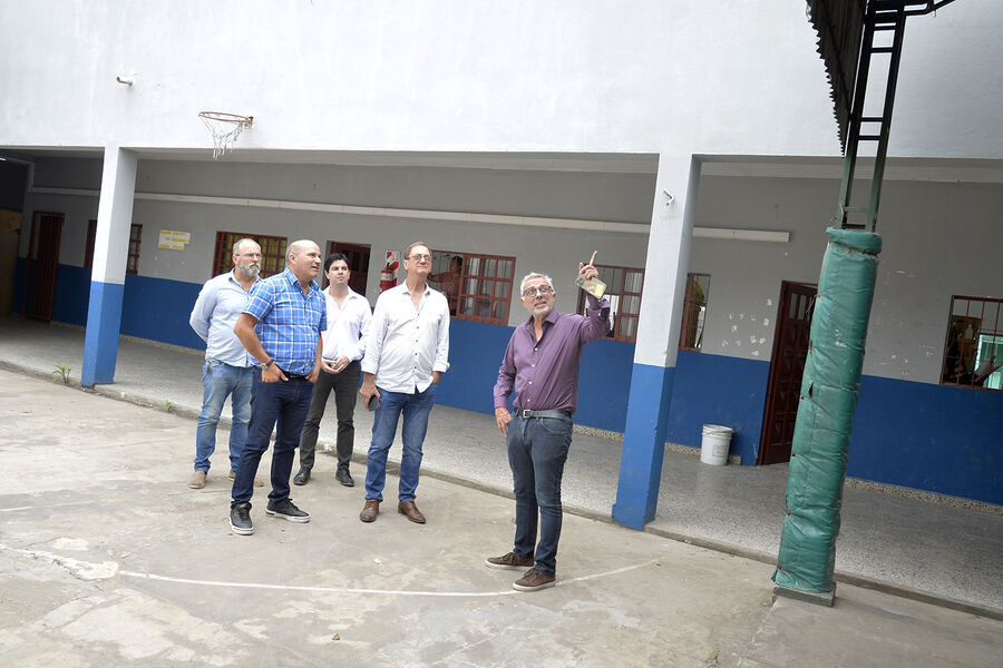 Tigre: Zamora supervisó las tareas de puesta en valor en diferentes escuelas de la ciudad