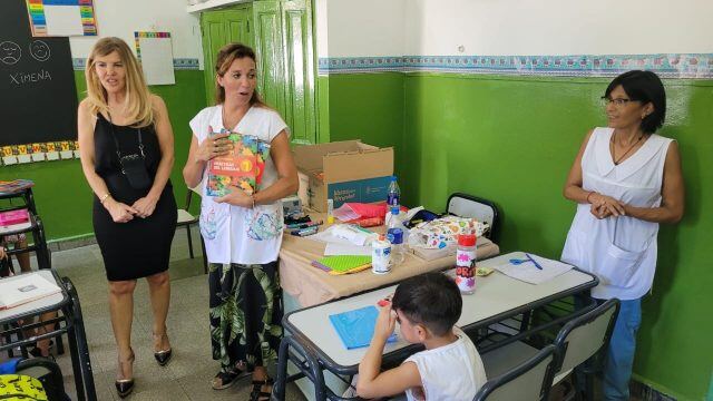 Florencio Varela: El Municipio entregó más de 800 libros a la Escuela Primaria Nº 13