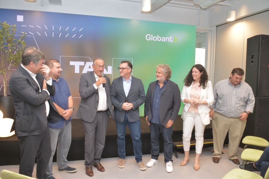 Tandil: El intendente Lunghi participó de la inauguración de Globant