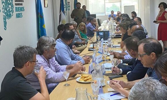 La Provincia convocó a docentes y estatales para revisar la paritaria