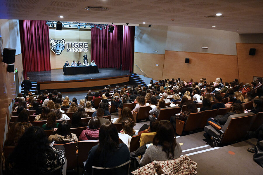 Tigre: La Comuna realizó un seminario interdisciplinario sobre el maltrato y abuso sexual infantil