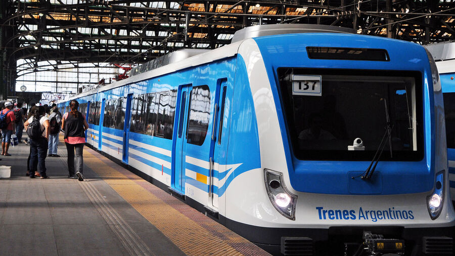 En un año hubo casi 100 detenidos por acoso a mujeres en los trenes