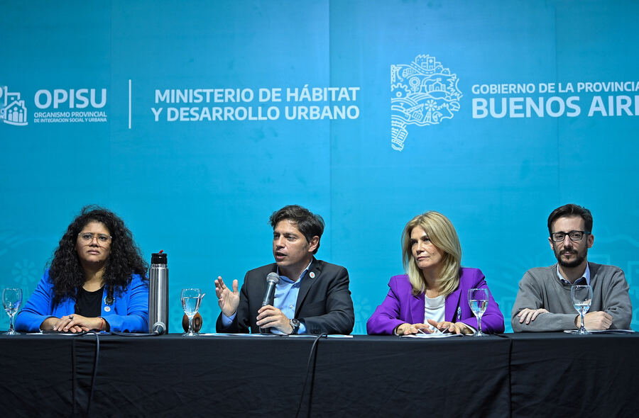 Kicillof: "Convertimos la reurbanización de los barrios populares en una política del Estado"