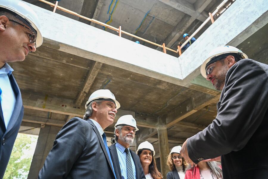 Alberto Fernández visitó las obras del primer reactor de potencia 100% argentino