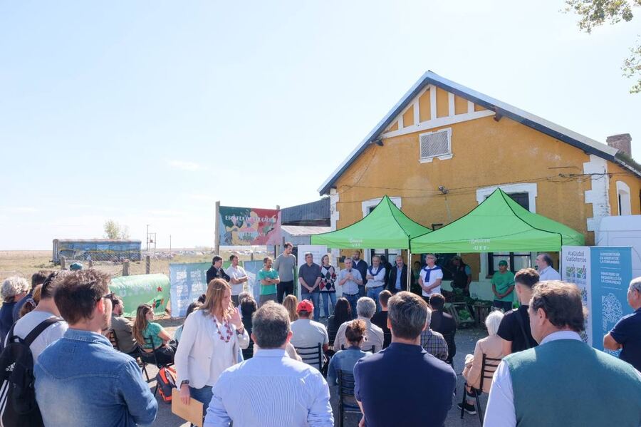 Tapalqué: La Provincia inauguró la Colonia Agroecológica