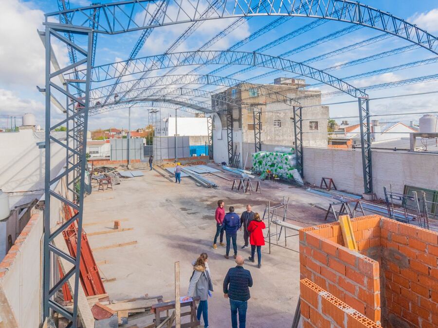 San Fernando: El intendente recorrió la obra del Polideportivo N°11 "Piñeyro" y Centro de Rehabilitación y Kinesiología