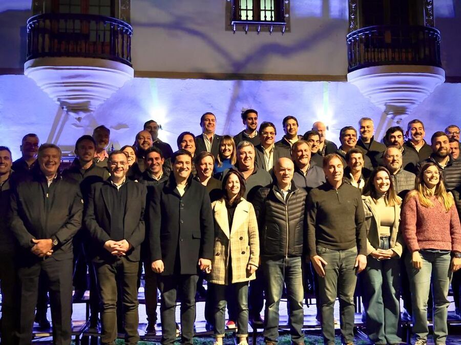 El equipo bonaerense de Bullrich tuvo una cumbre para organizar la campaña