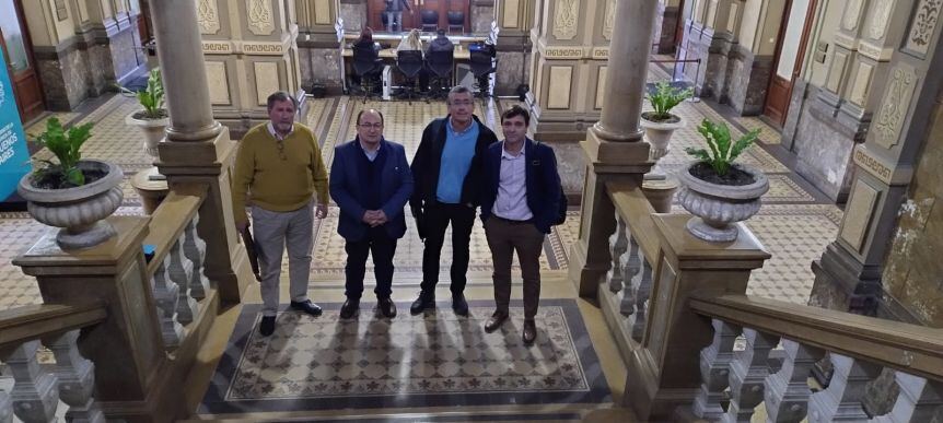 Deudas e inflación: Kicillof se reunió con intendentes de la UCR