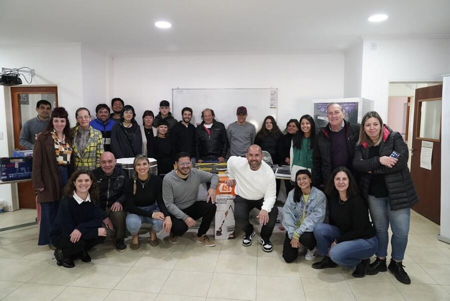 Baradero: Entregan herramientas y maquinarias a productores de la ciudad