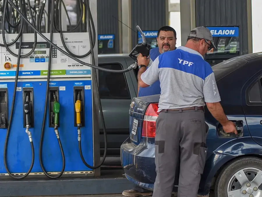 YPF aumentó el precio de sus combustibles