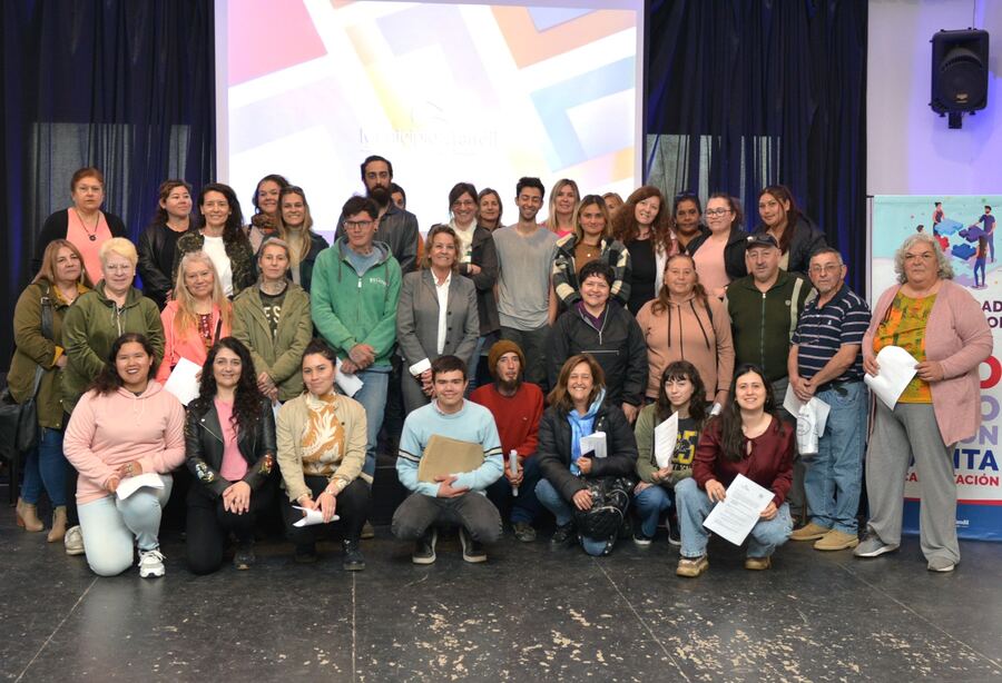 Tandil: El municipio entregó aportes económicos a emprendedores de la ciudad