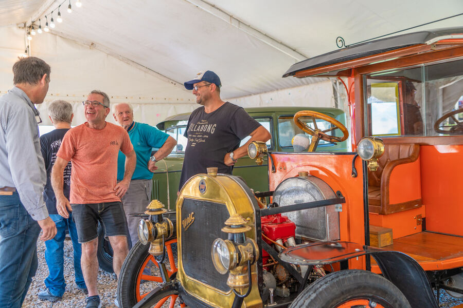 Campana: Se realizó con éxito la Fiesta del Primer Automóvil