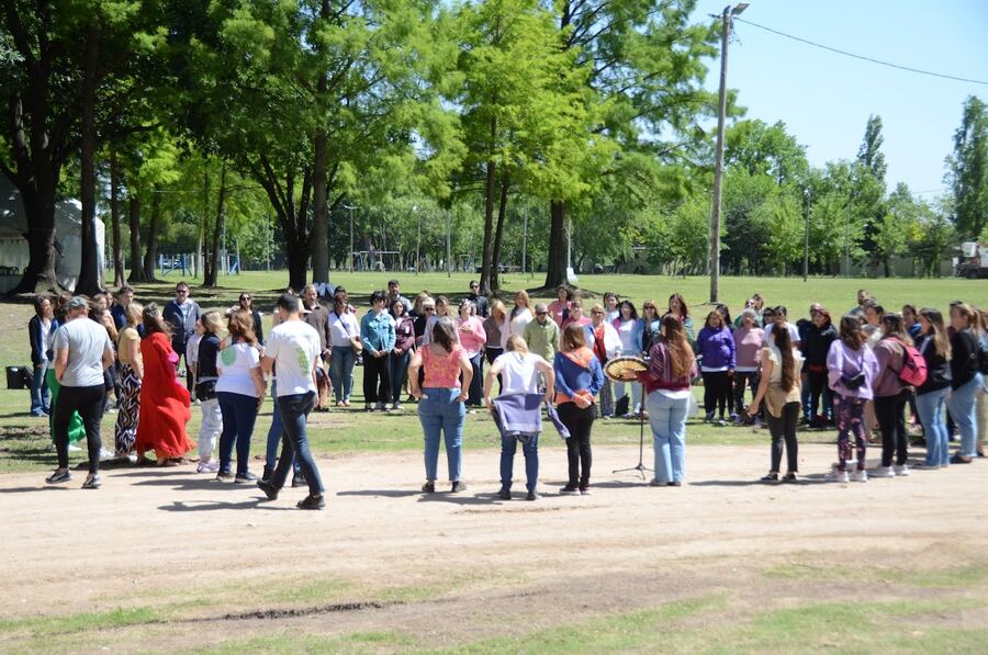 Mercedes: Se realizó “Mercedes Medita” en el Parque Municipal