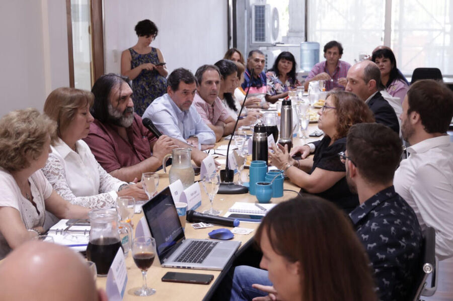 La Provincia recibe a docentes para acordar un nuevo aumento salarial