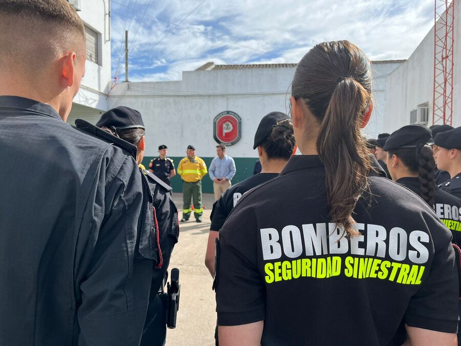 Necochea: Capacitan a Bomberos Voluntarios en rescate vehicular y primeros auxilios