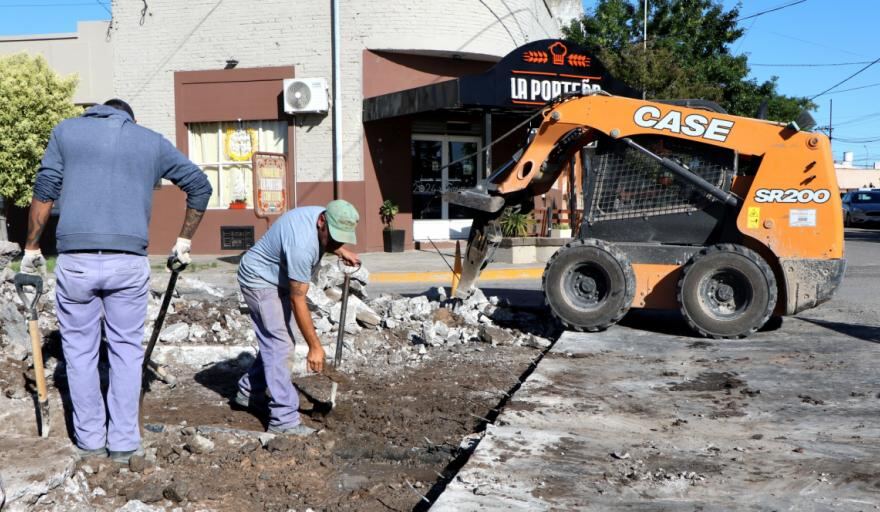 San Cayetano: Comienza el plan intensivo de bacheo urbano