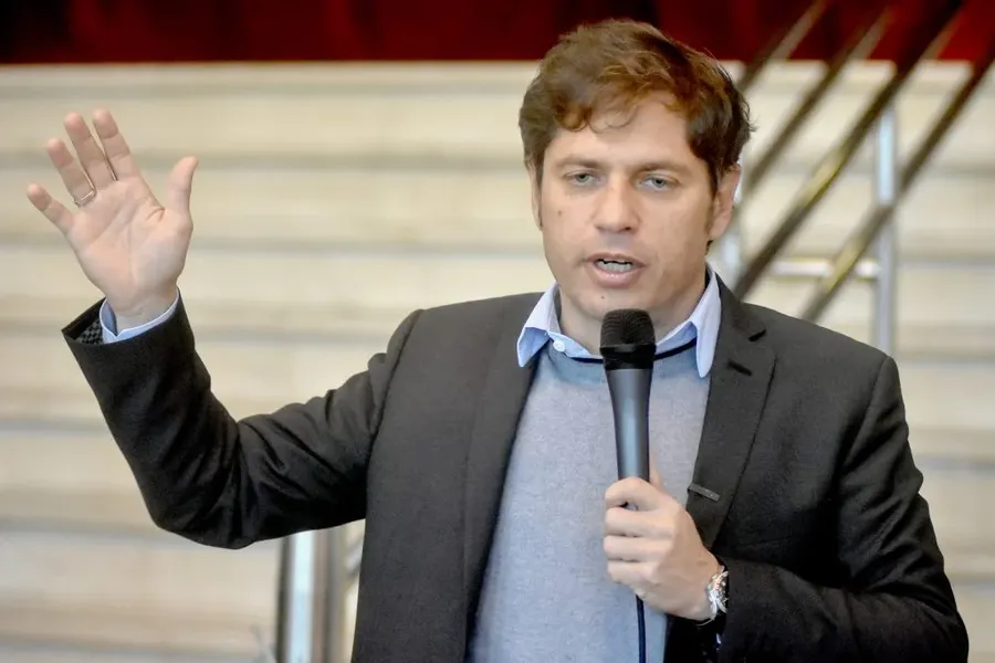 Kicillof criticó el DNU : "Propone privatizar todo, desregular todo y destruir derechos de los trabajadores"