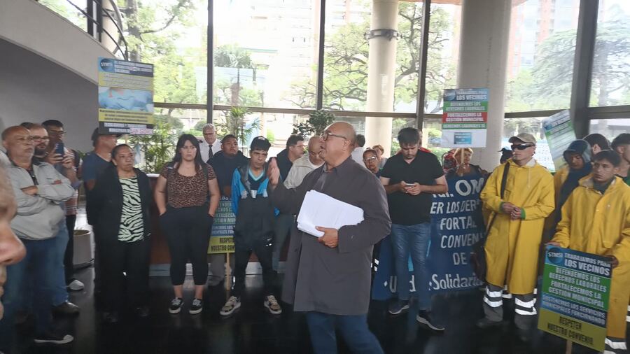San Isidro: Municipales realizan asambleas y protestas por aumento salarial