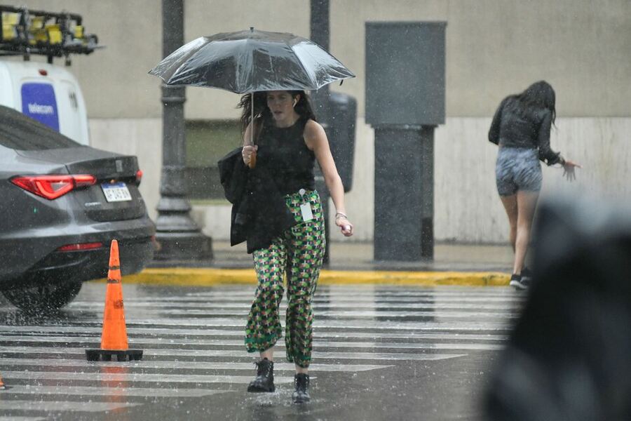 Conurbano Sur: Hay Alerta Naranja para el resto de la jornada por las tormentas