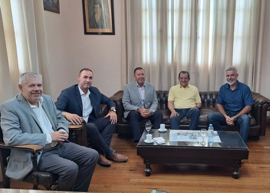 Benito Juárez: El intendente se reunió con autoridades del Banco Provincia
