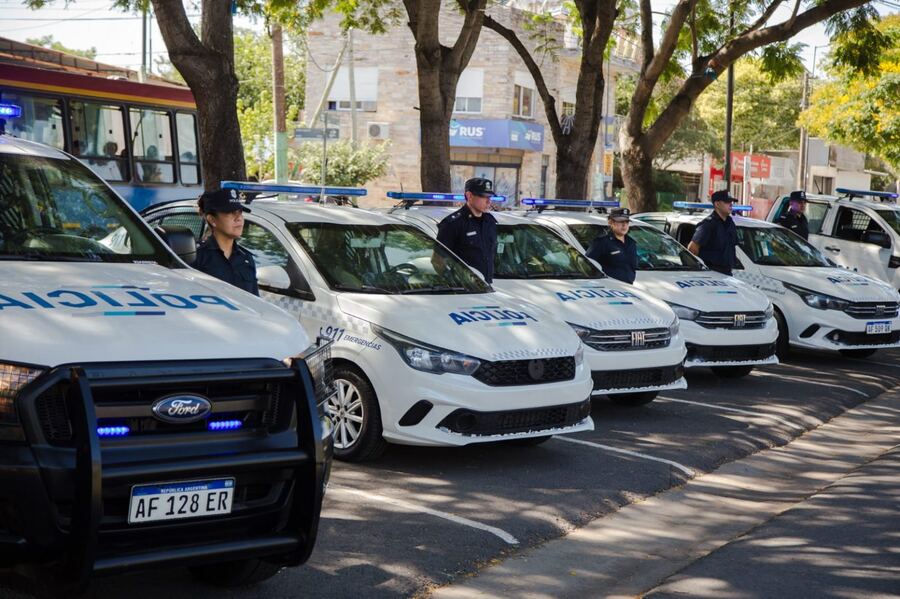 Hurlingham: Presentaron 6 nuevos patrulleros para reforzar la seguridad en el partido