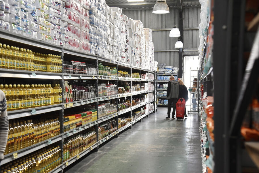 La Plata: Renovaron el listado de precios del Mercado Regional con nuevos productos y promociones