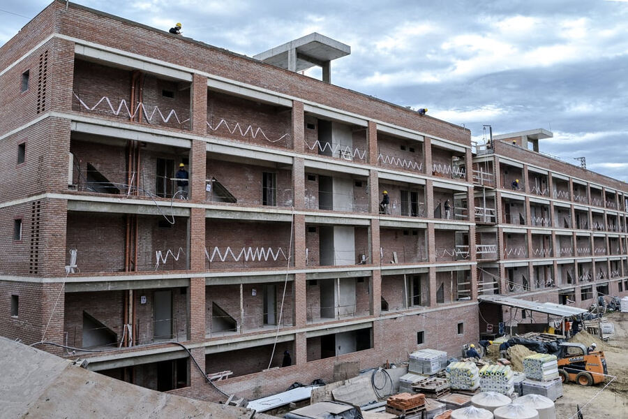 La Matanza: Avanza la construcción del complejo habitacional “Peribebuy”