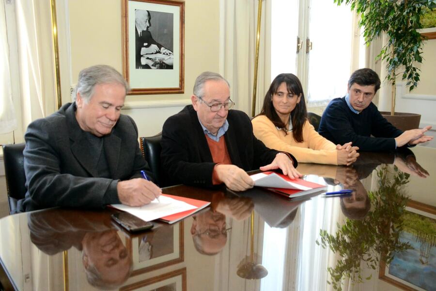 La Provincia entregó créditos a cooperativas bonaerenses por más de 54 millones de pesos