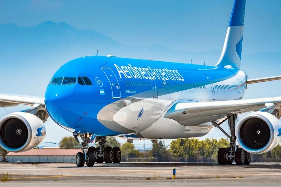 Pilotos de Aerolíneas Argentinas realizarán un paro este viernes