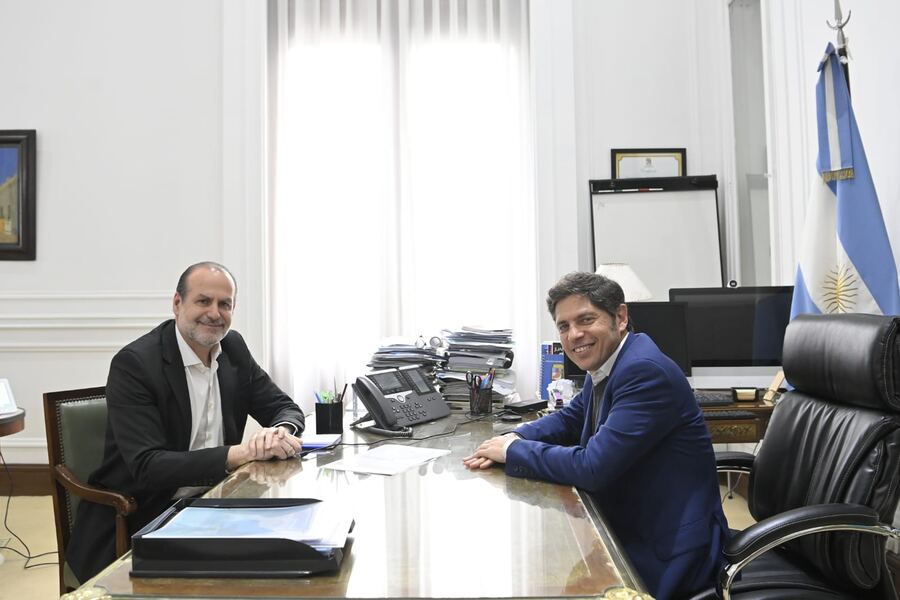 Kicillof recibió al intendente de Bahía Blanca, Federico Susbielles
