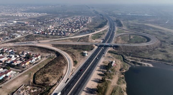 Vialidad avanza con obras de rutas hacia la Costa Atlántica