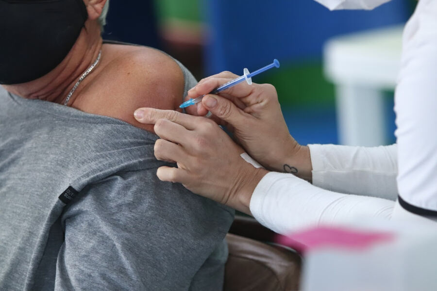 Comienza la distribución en todo el país de 804.000 dosis de las vacunas AstraZeneca contra el coronavirus