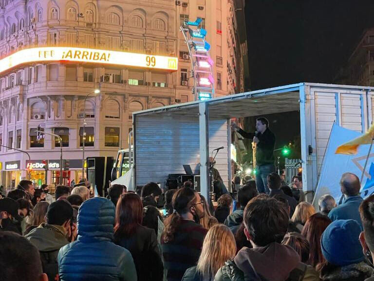 Con discurso opositor, finalizó la marcha del 25 de mayo