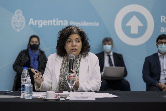 Vizzotti: “Estamos evaluando un refuerzo de todas las vacunas” contra el Covid-19
