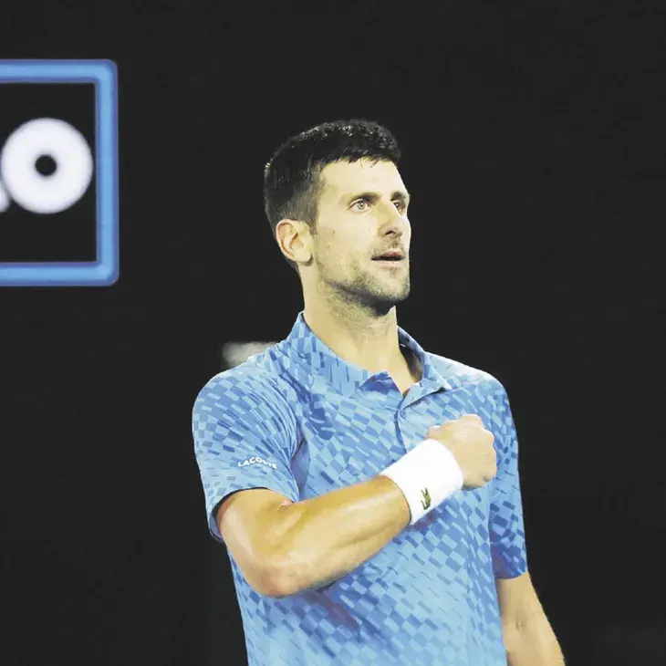 Djokovic recuperó el 1° sin jugar