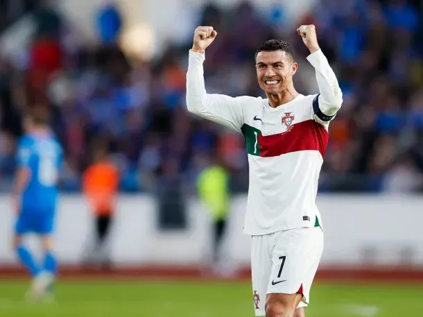 Cristiano marcó un nuevo récord en Portugal y lo celebró con un gol agónico