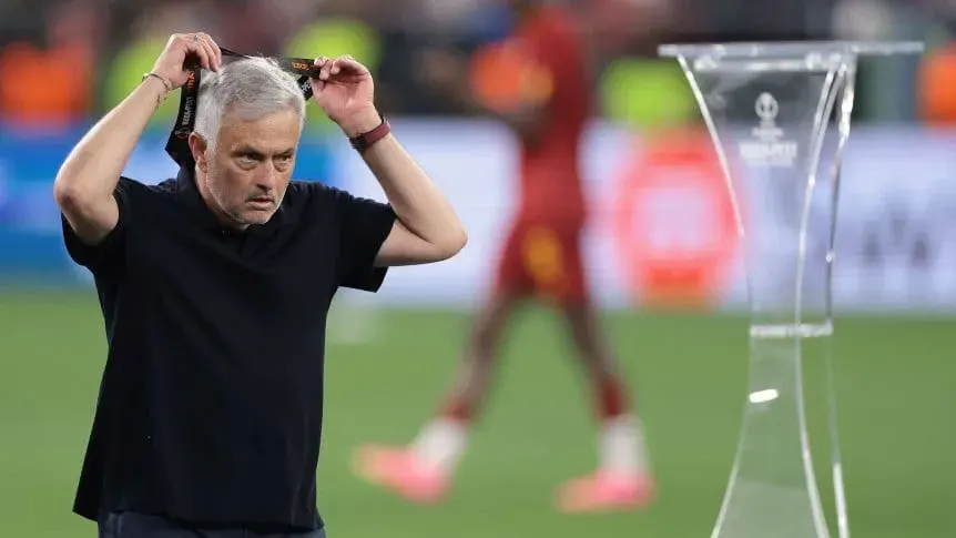 La dura sanción de la UEFA a José Mourinho por su accionar en la final de la Europa League entre Roma y Sevilla